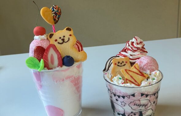 粘土を使ったフェイクスイーツデコパフェ作り体験。親子でも楽しめます