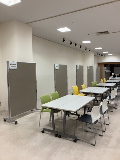 学習塾相談フェアを開催。会場の写真。岡山県津山市