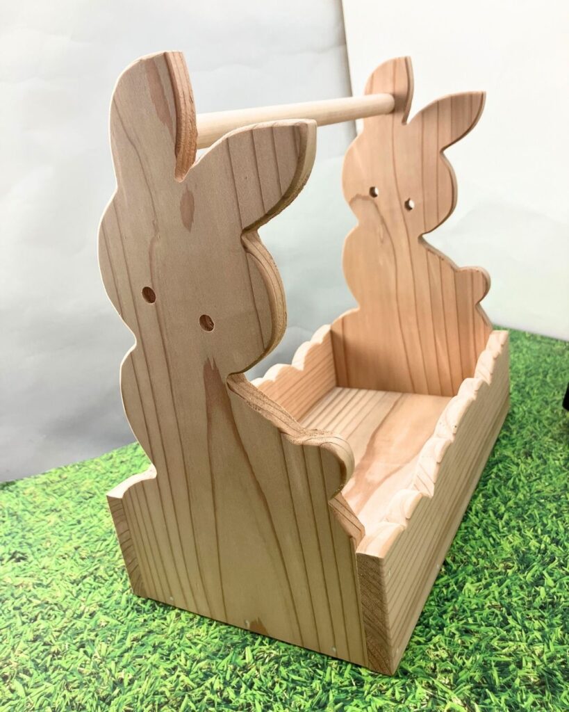 学童保育向け木工工作体験。夏休みの親子制作が人気！出前授業で取り組んでみませんか。ぞうさんスマホ立て